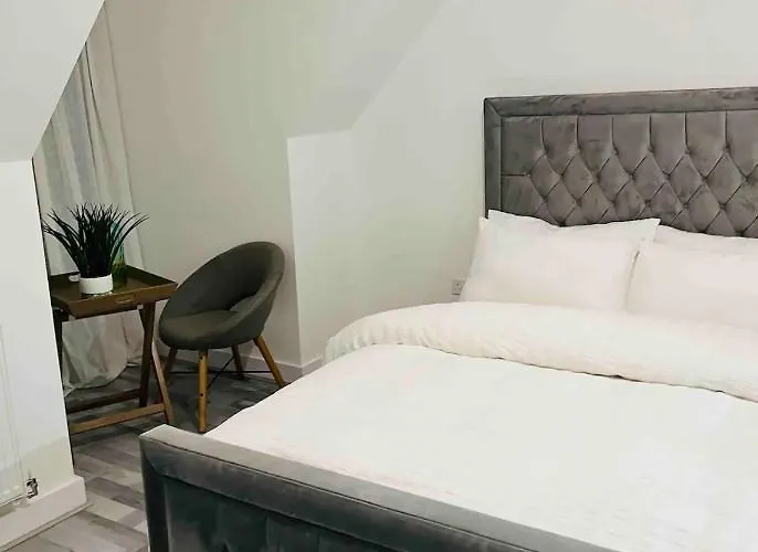 Luxurious New Built Kingsize Bedroom