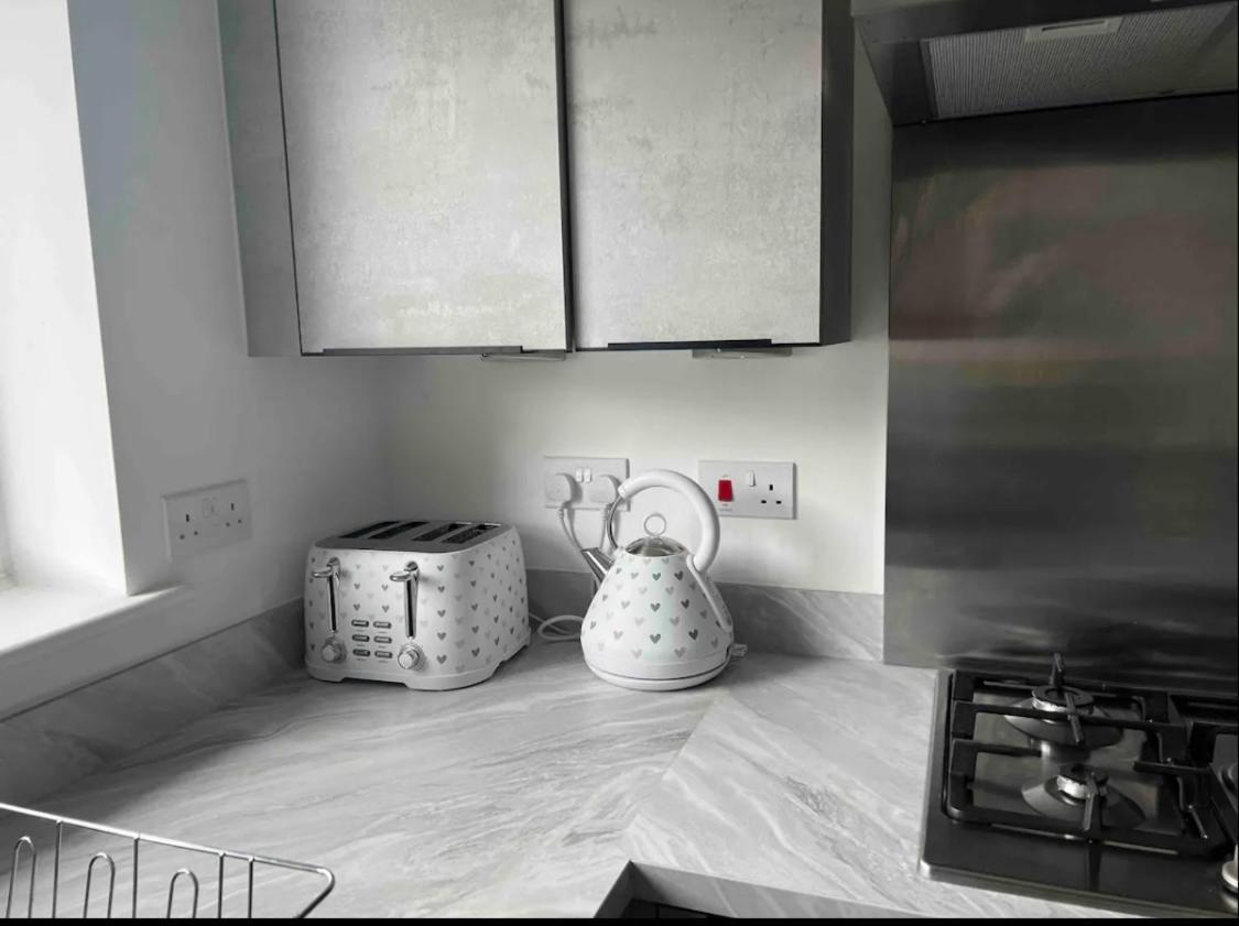 Luxurious New Built Kingsize Bedroom Manchester